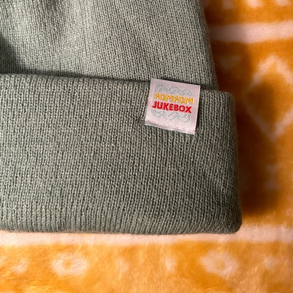 Pom Pom Jukebox - Beanie hat - sage green - Picture 2 of 3